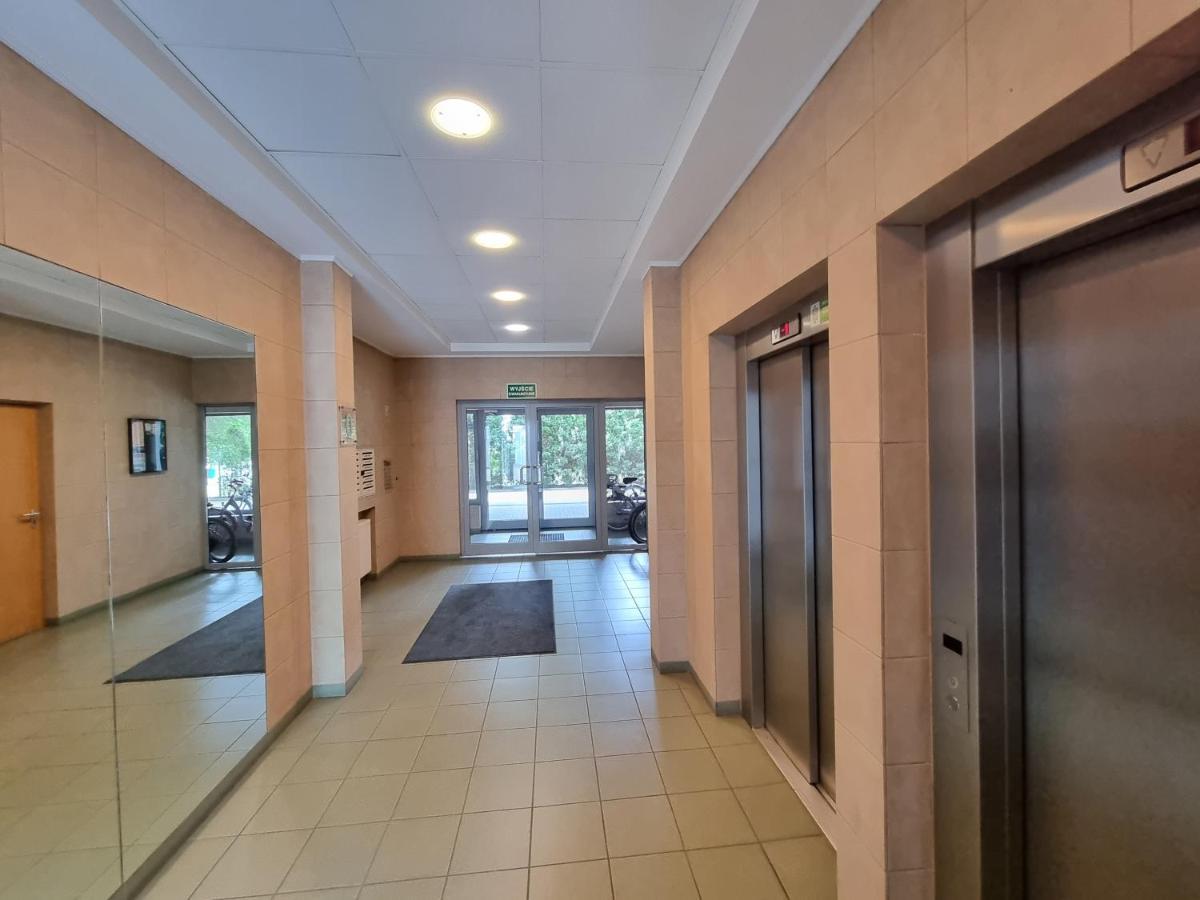 Saska Kepa Apartment Варшава Екстер'єр фото